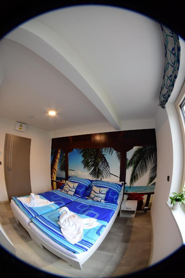 Element Bed & Breakfast เชสกี้ครุมลอฟ ภายนอก รูปภาพ